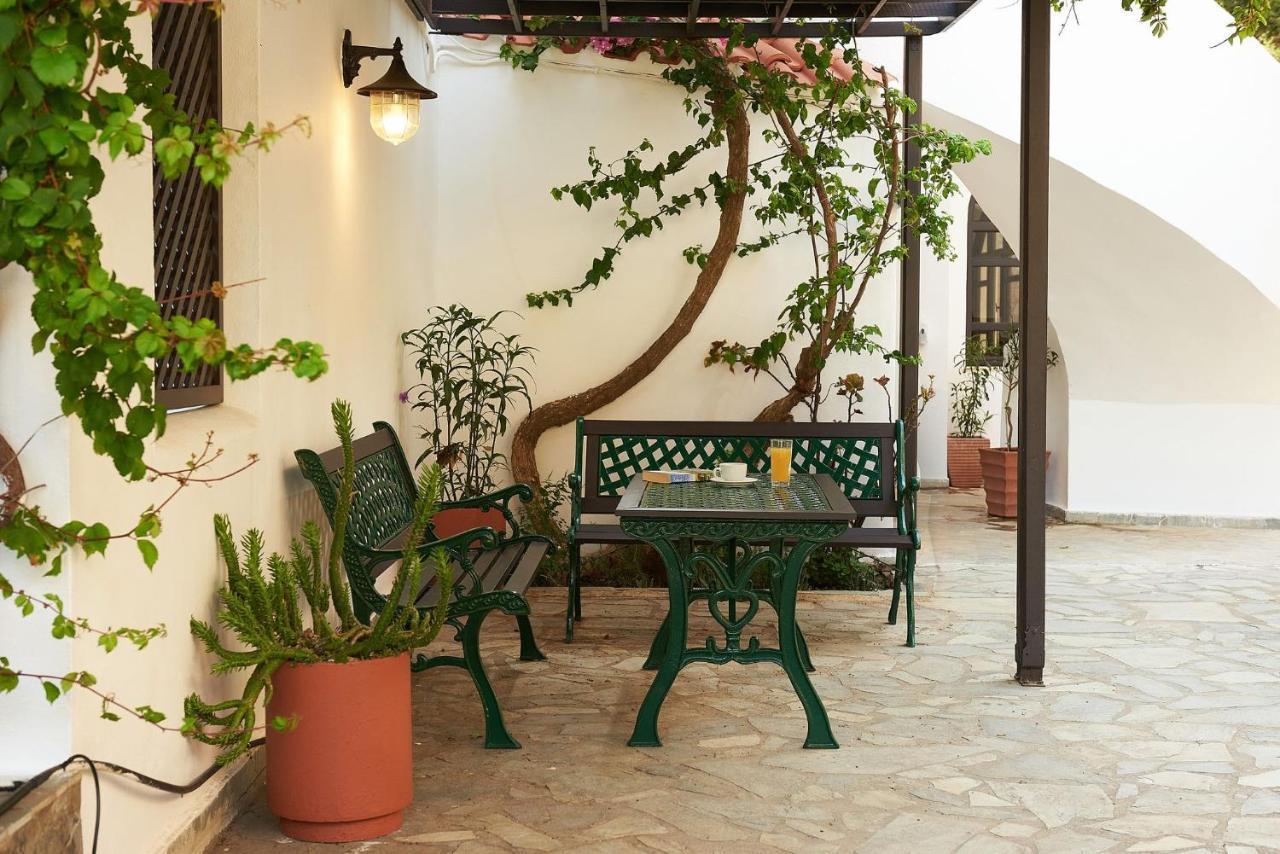 Afroditi Hotel Plakias Exterior photo